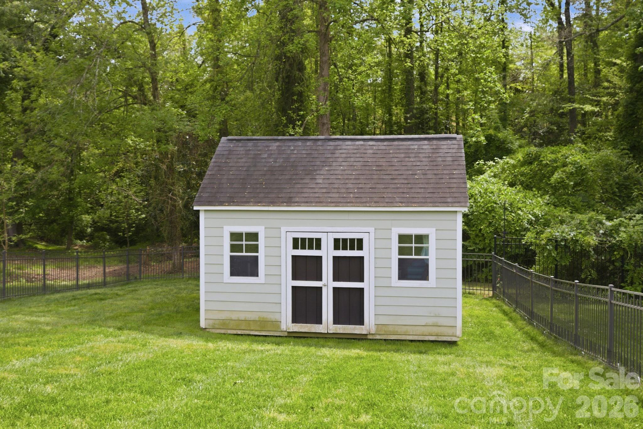 The Oaks at Midwood - Residential