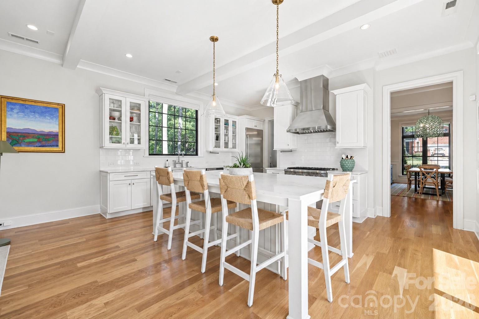 187 N Canterbury Road