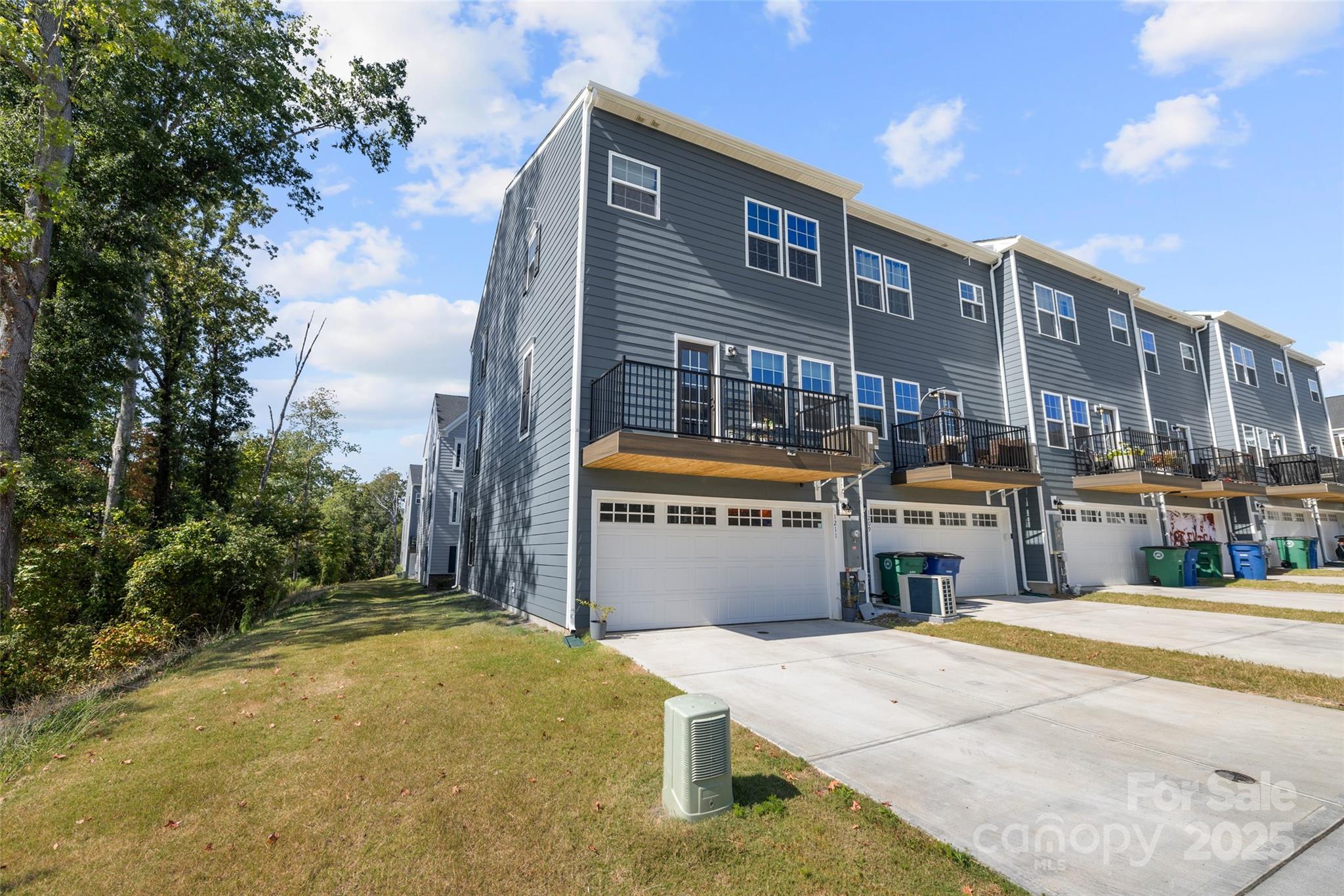 Stone creek Townhomes - Residential