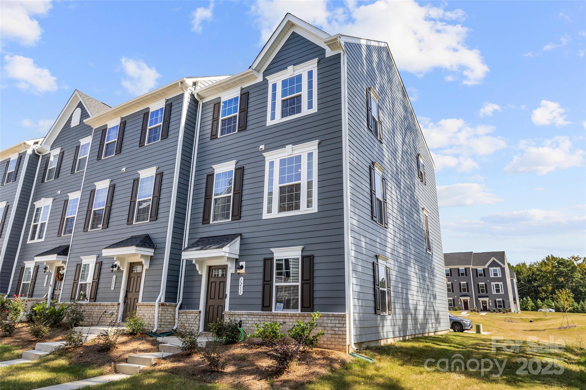 Stone creek Townhomes - Residential