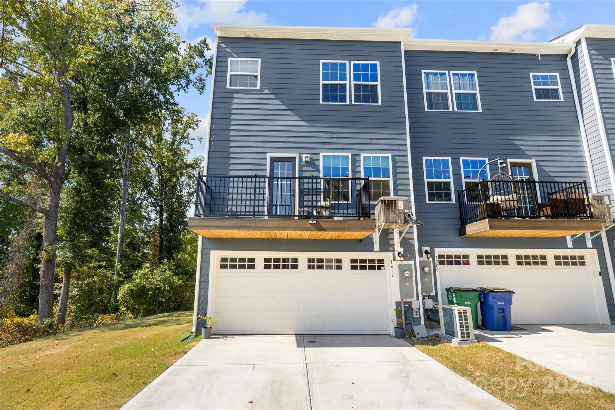 Stone creek Townhomes - Residential