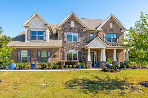 Photo of 1020 Liggets Drive, Matthews, NC 28104 (MLS # 4307054)
