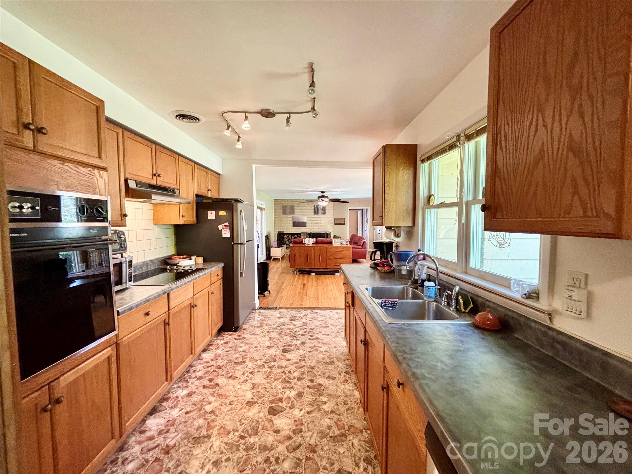 2732 Holly Hill Drive N