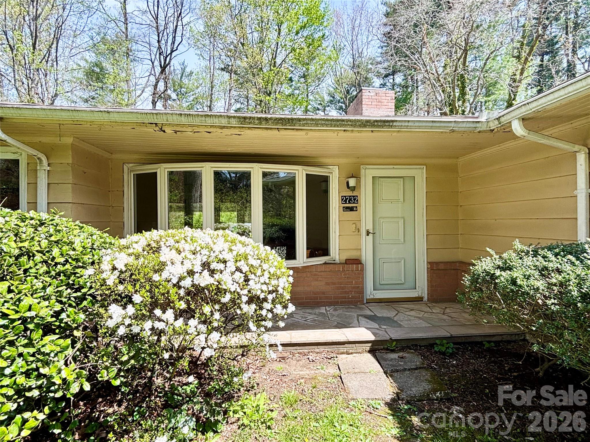 2732 Holly Hill Drive N