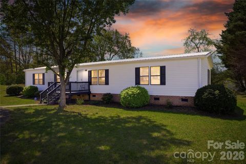 Photo of 4859 Thistle Court, Granite Falls, NC 28630 (MLS # 4364158)