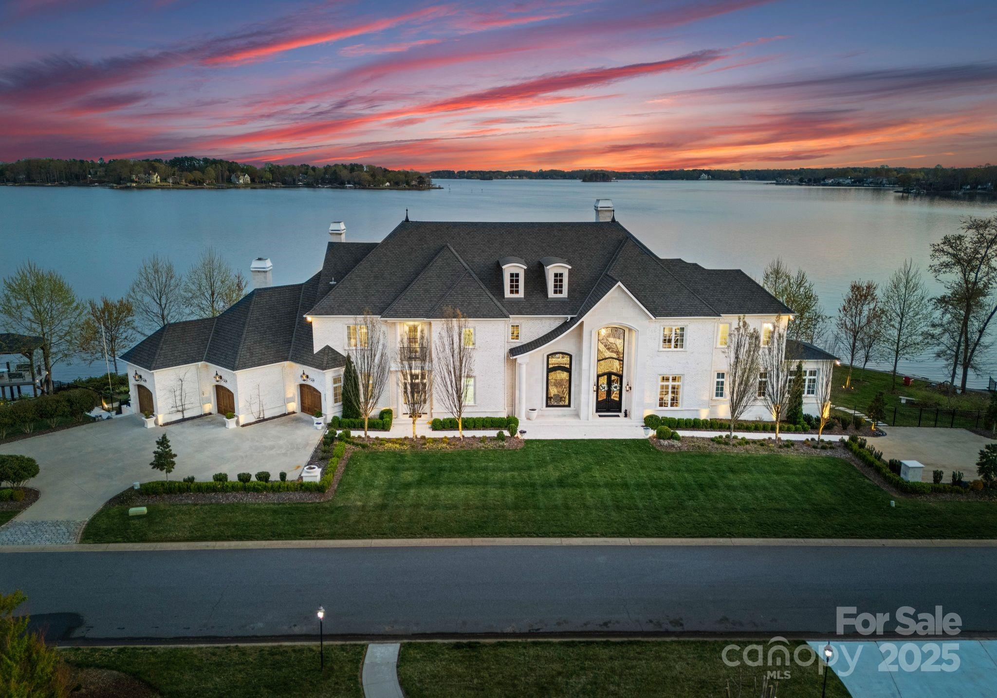 8228 Bay Pointe Drive