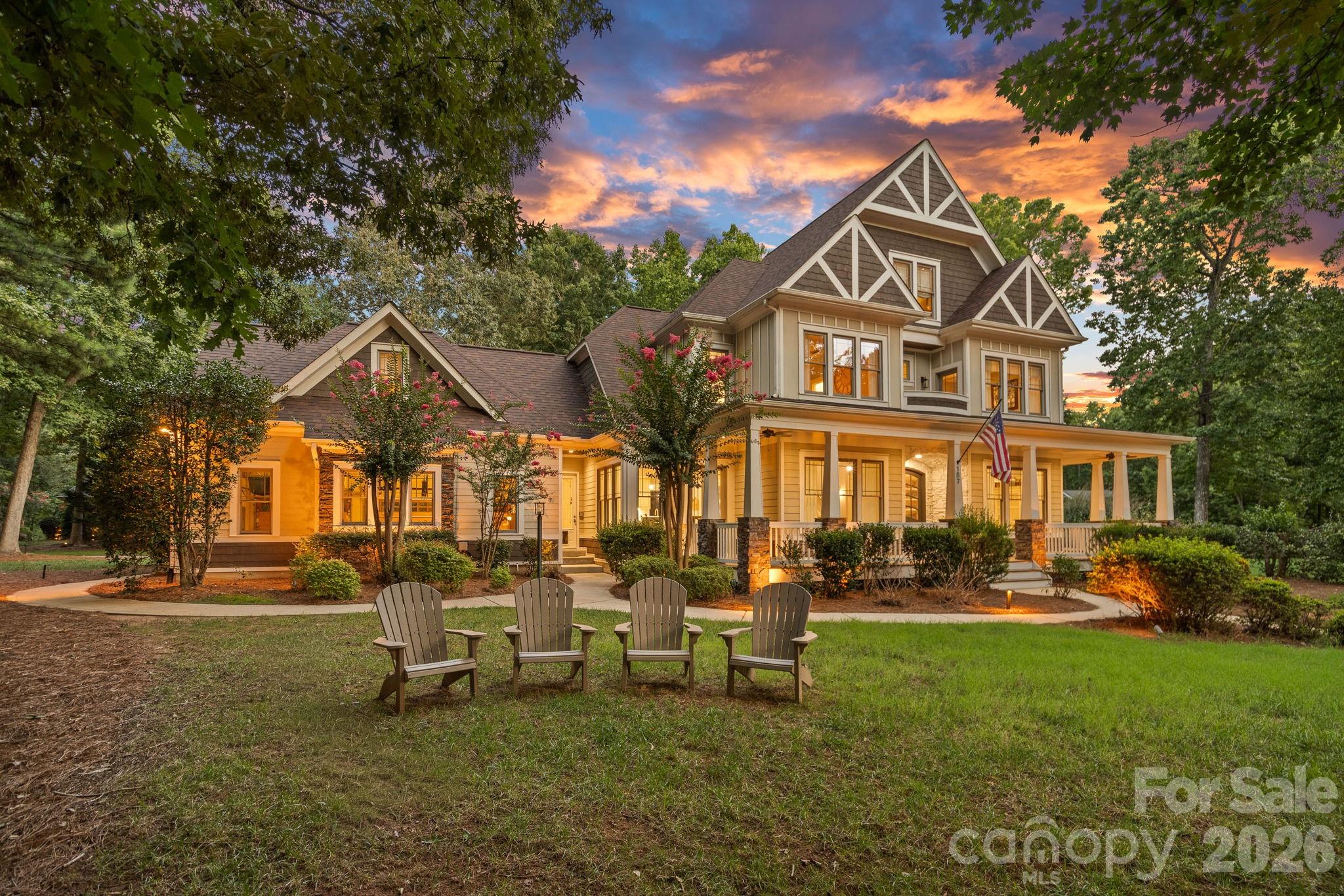 157 Dedham Loop