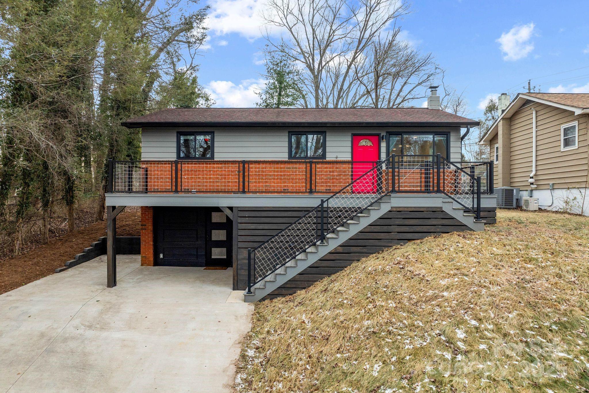 453 Riverview Drive