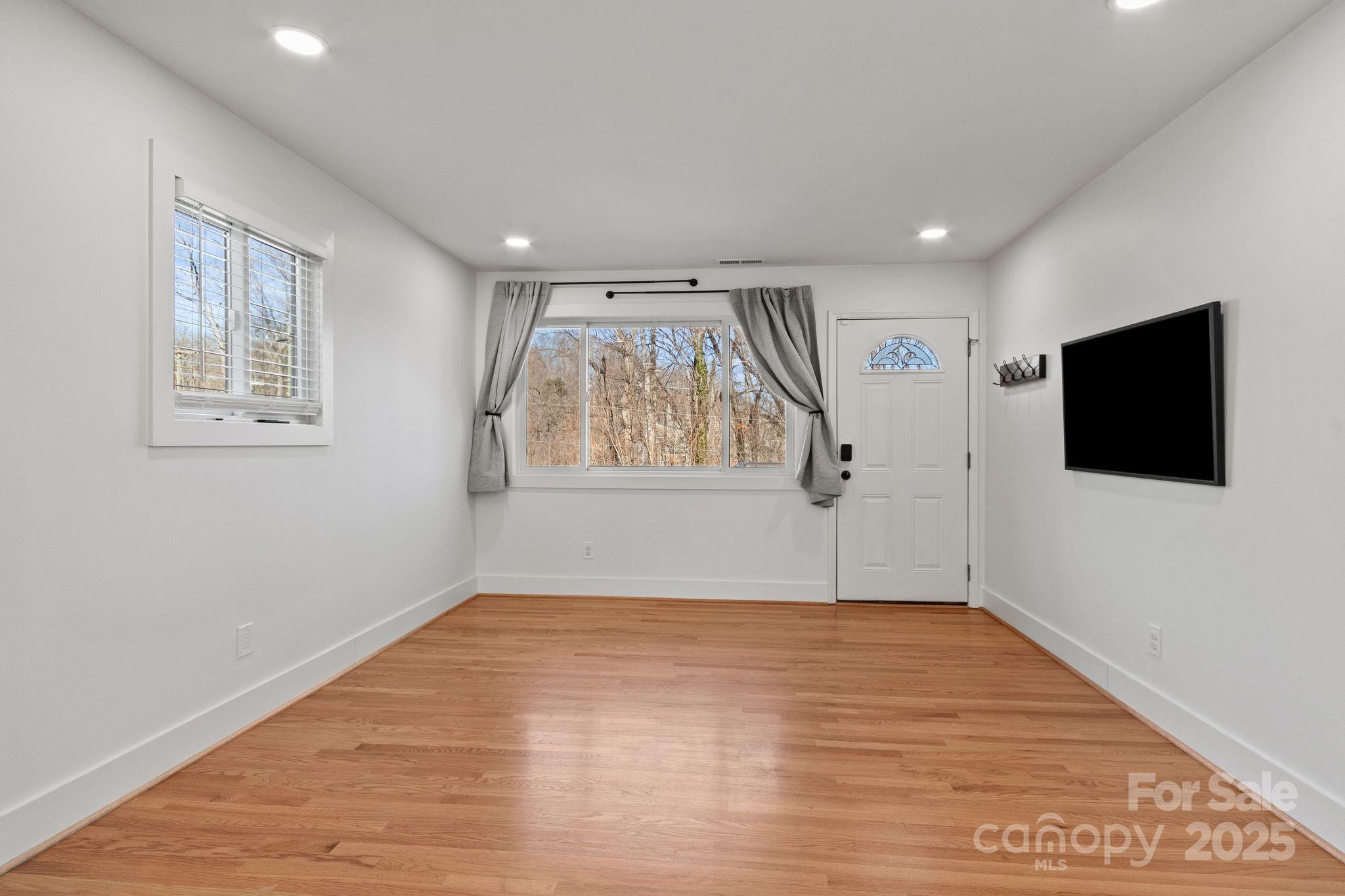 453 Riverview Drive