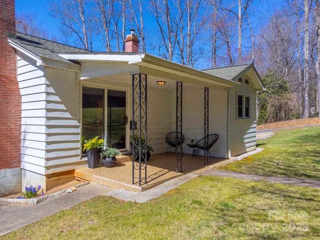 809 Locust Creek Road