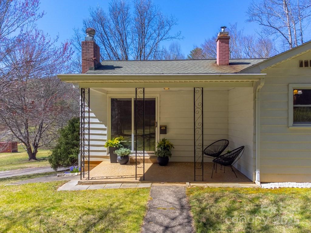 809 Locust Creek Road