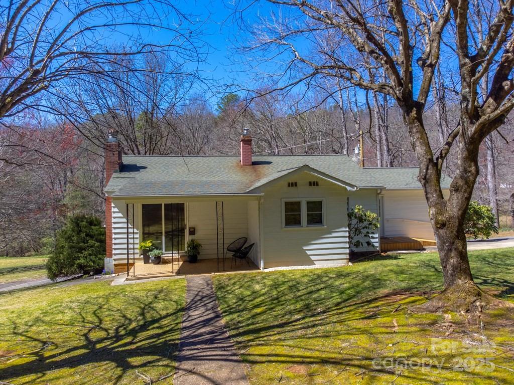 809 Locust Creek Road