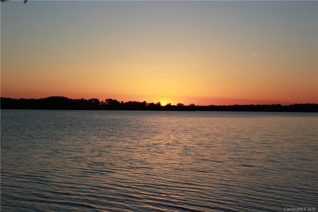 The Peninsula - Land