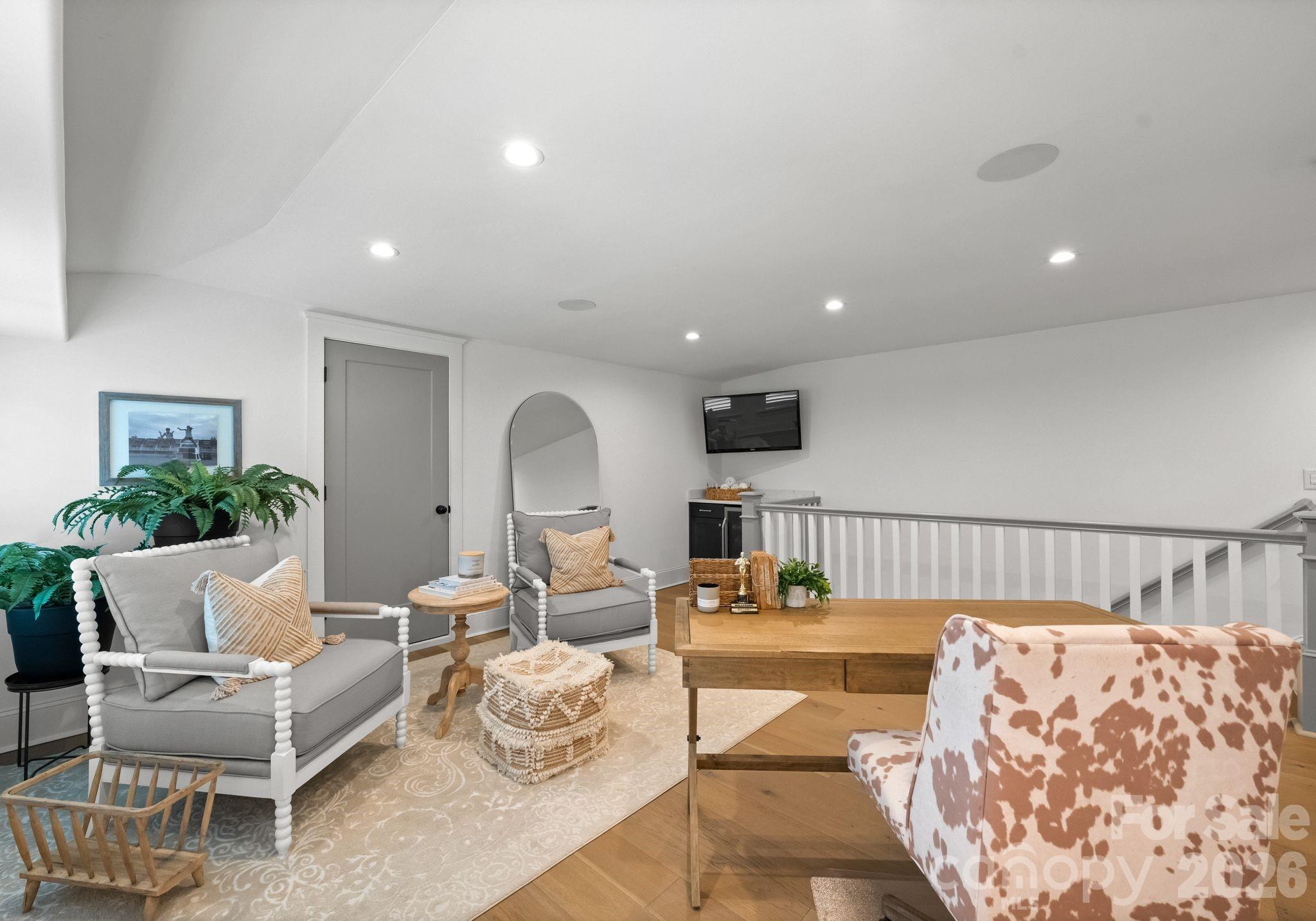 Elizabeth - Residential