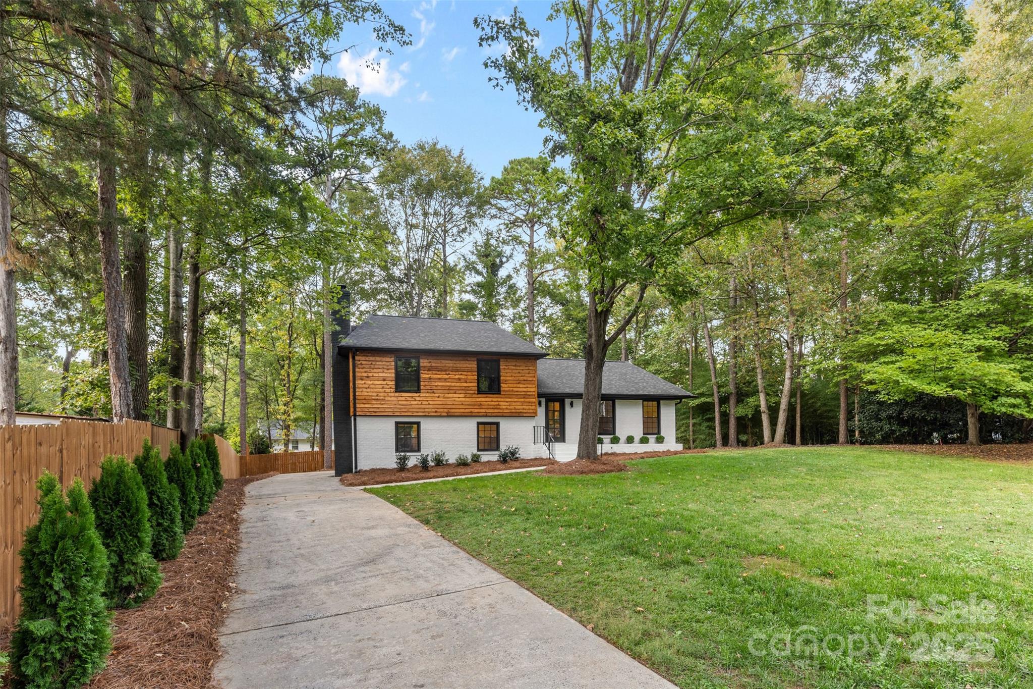 509 Selkirk Place