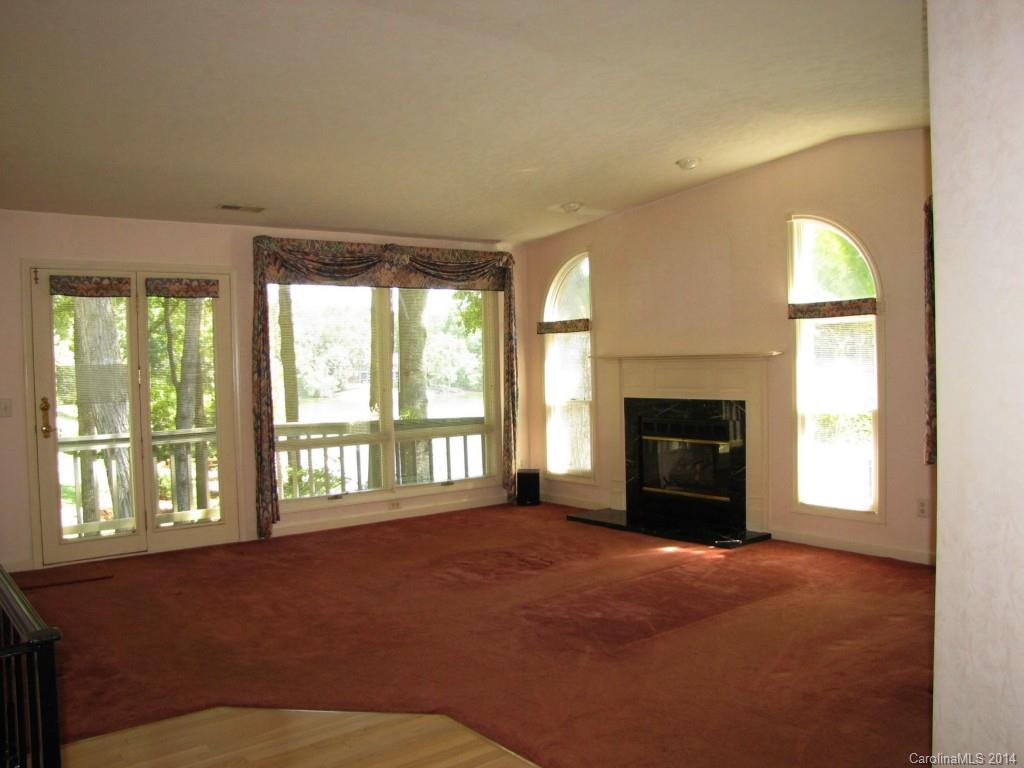 Tega Cay - Residential