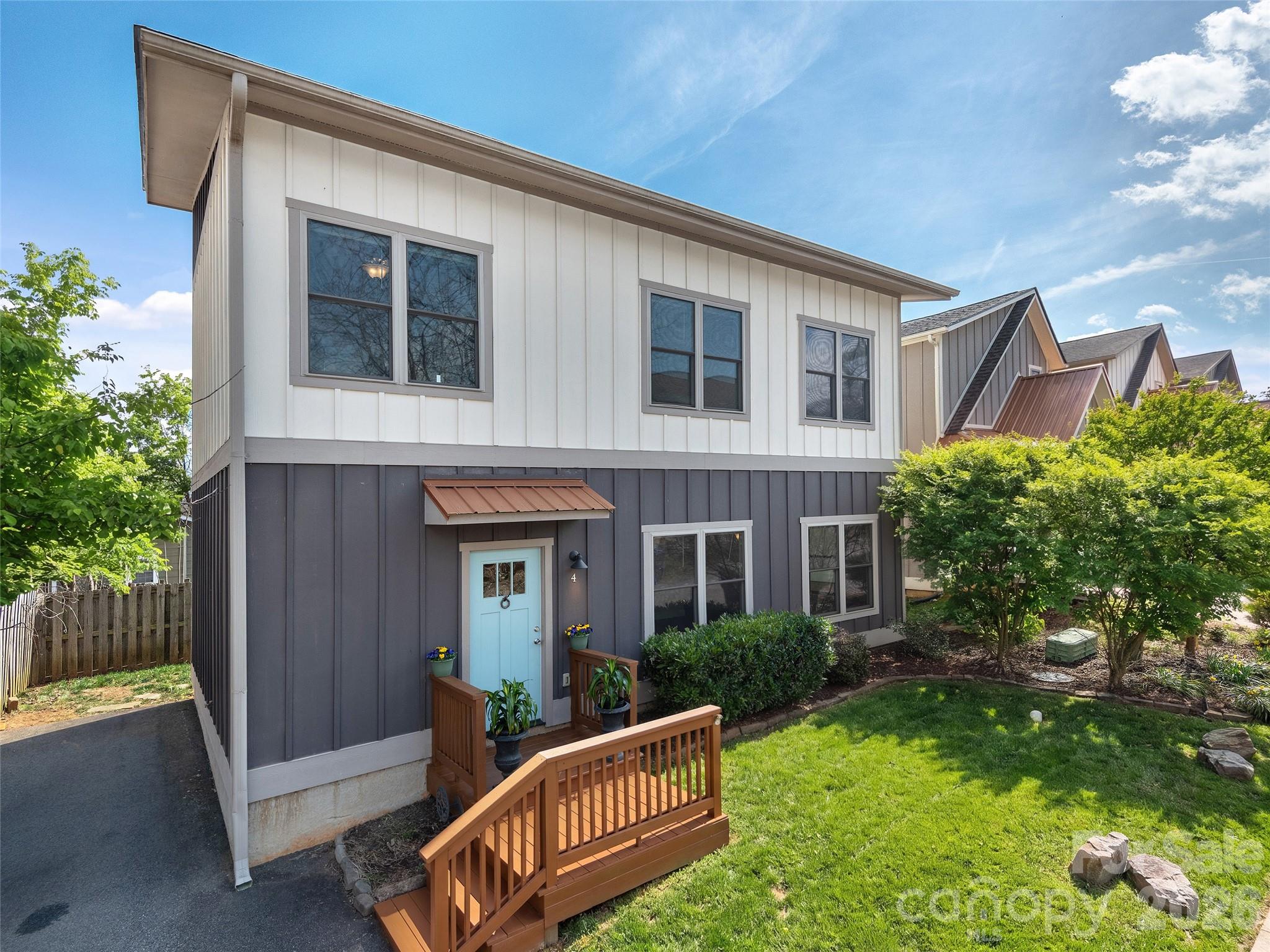 Photo 1 of 26 — 4 Grinnell Street, Asheville, NC 28806