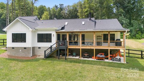 A home in Hendersonville