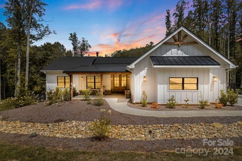 A home in Hendersonville