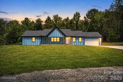 Photo of 2021 Dogwood Trail, Shelby, NC 28150 (MLS # 4417642)