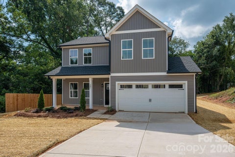Photo of 301 Congress Street W, Lincolnton, NC 28092 (MLS # 4418941)