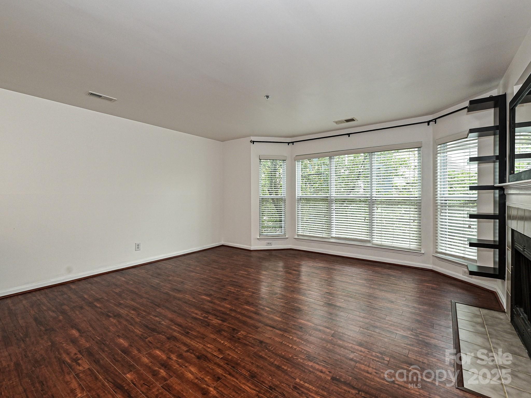 521 N Graham Street 2B
