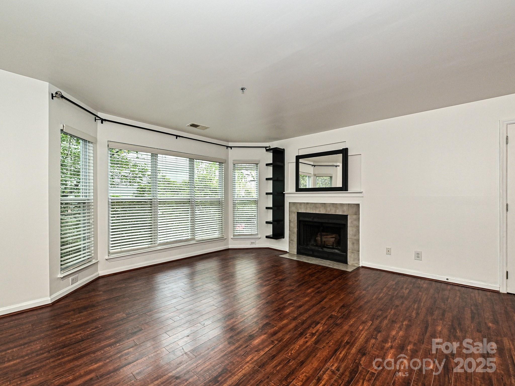 521 N Graham Street 2B