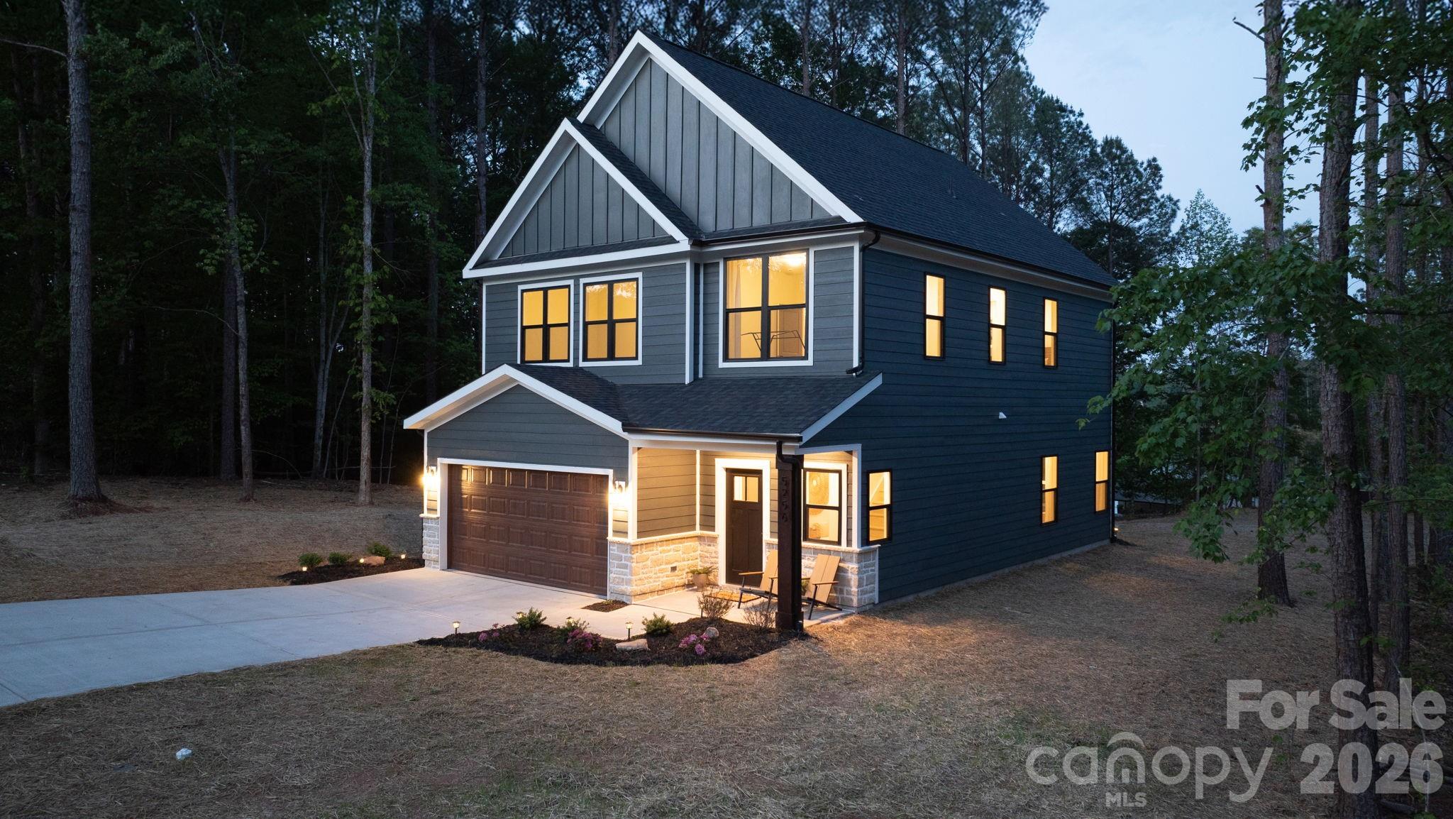 CRYSTAL FALLS - Residential