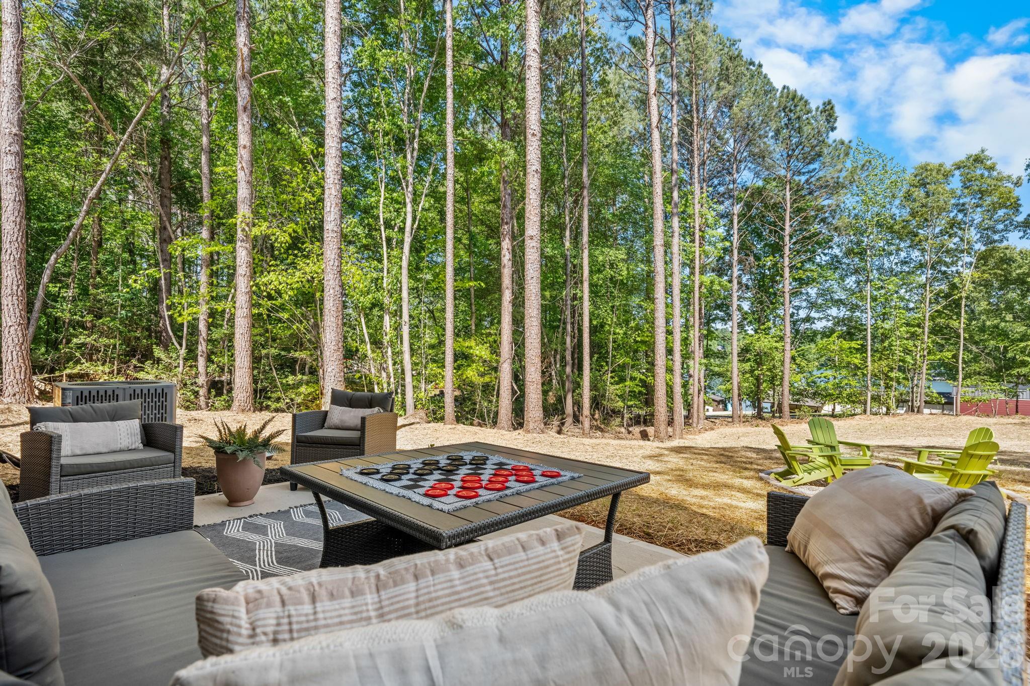 CRYSTAL FALLS - Residential