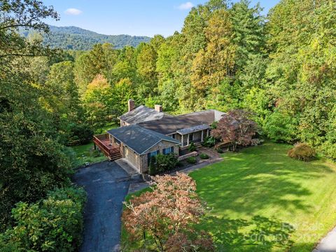 A home in Hendersonville