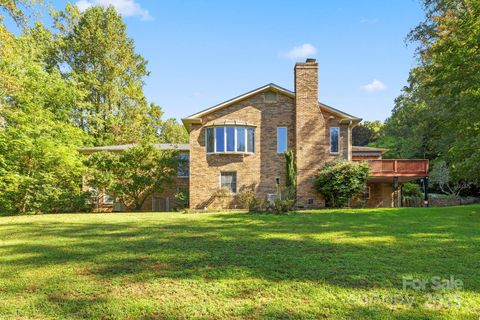 A home in Hendersonville