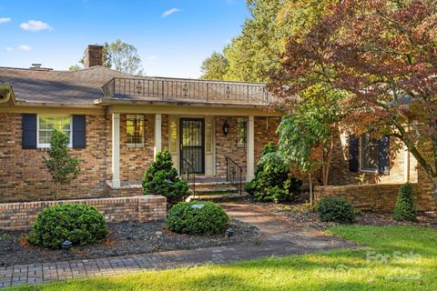 A home in Hendersonville