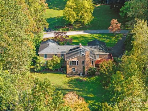 A home in Hendersonville