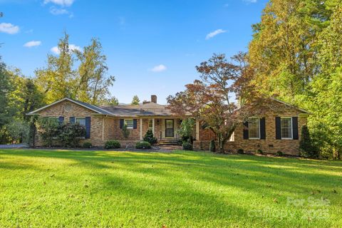 A home in Hendersonville