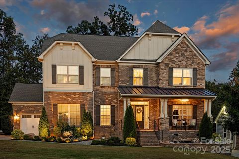 15933 Arabian Mews Lane Charlotte NC 28278