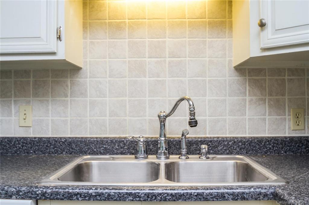 Queens Oaks - Residential