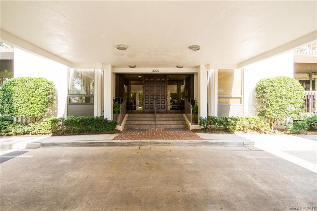 Queens Oaks - Residential