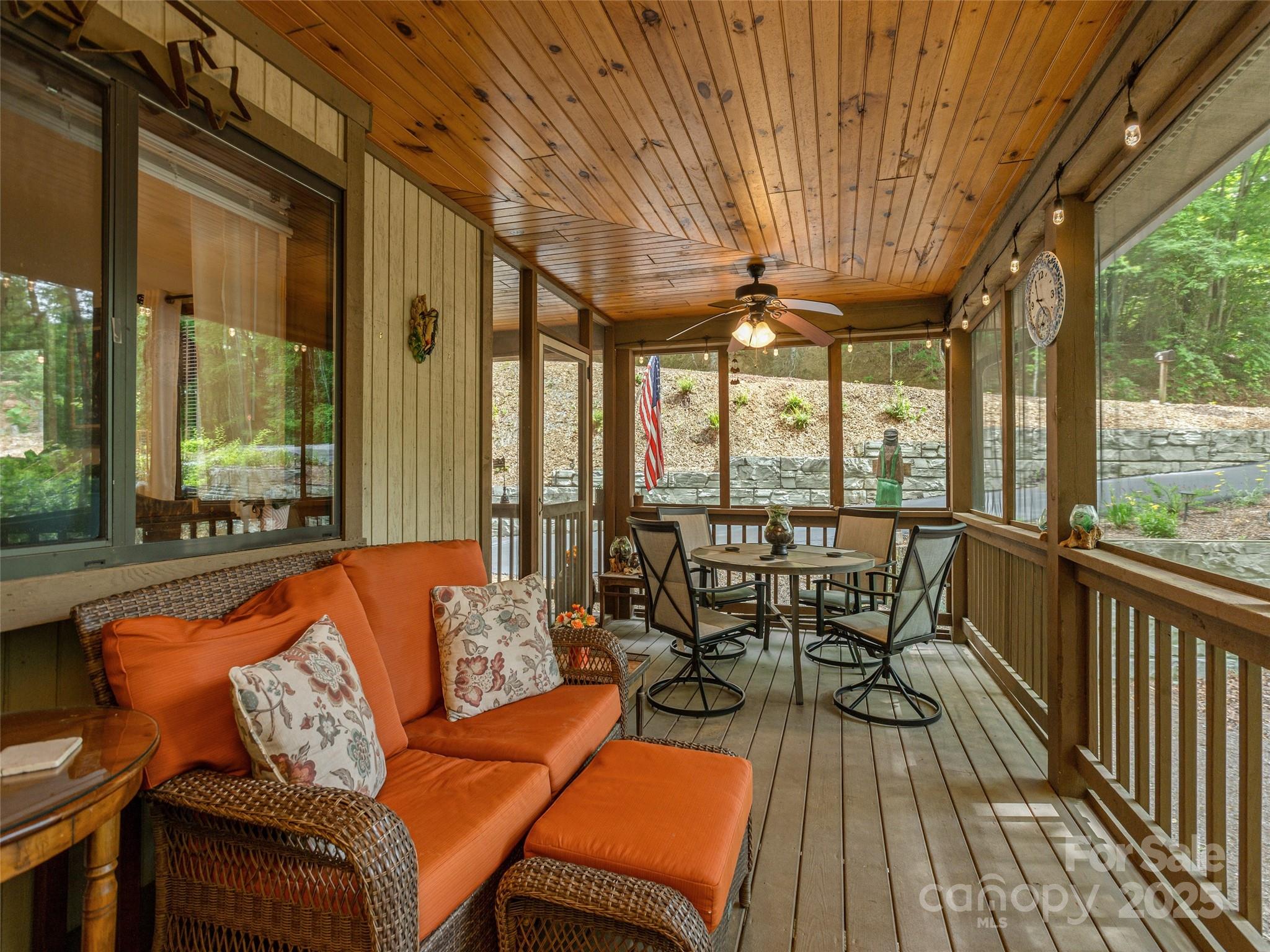 141 Creekside Drive
