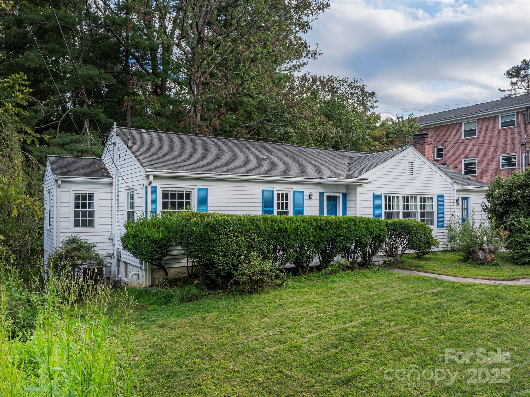 3 Forestdale Drive