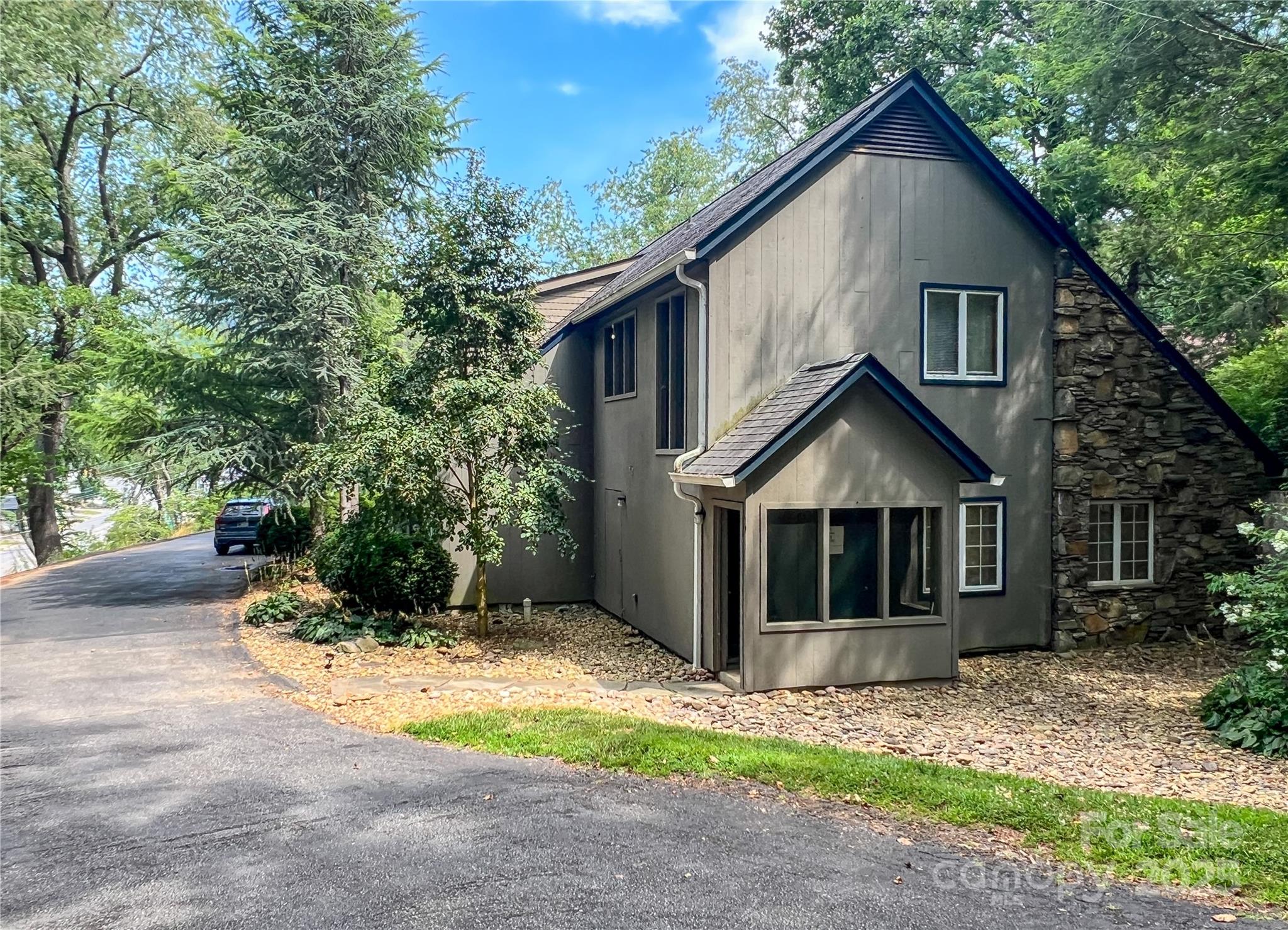 1275 Tunnel Road