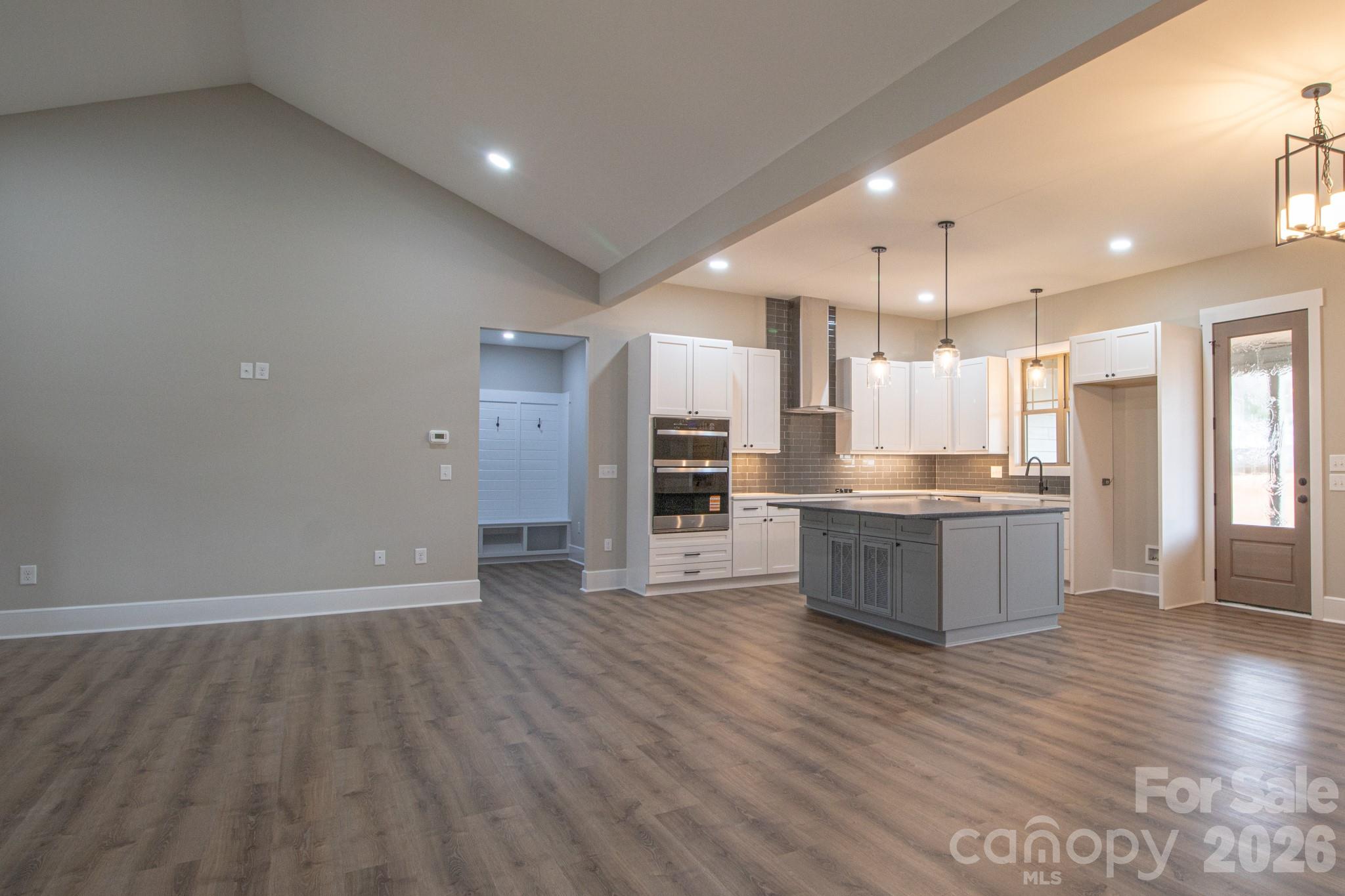 1070 Castle Mill Lane