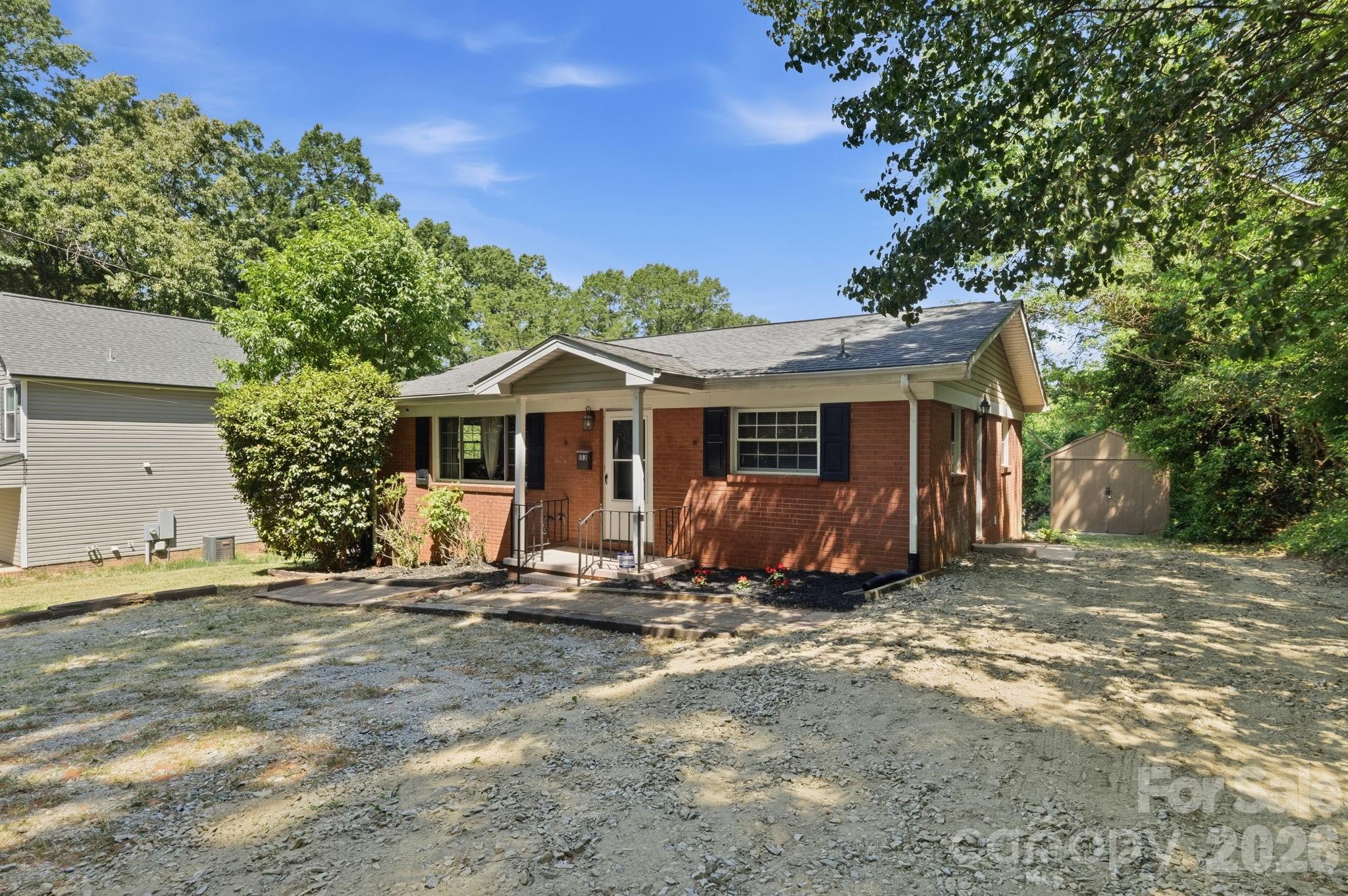 153 American Avenue NE