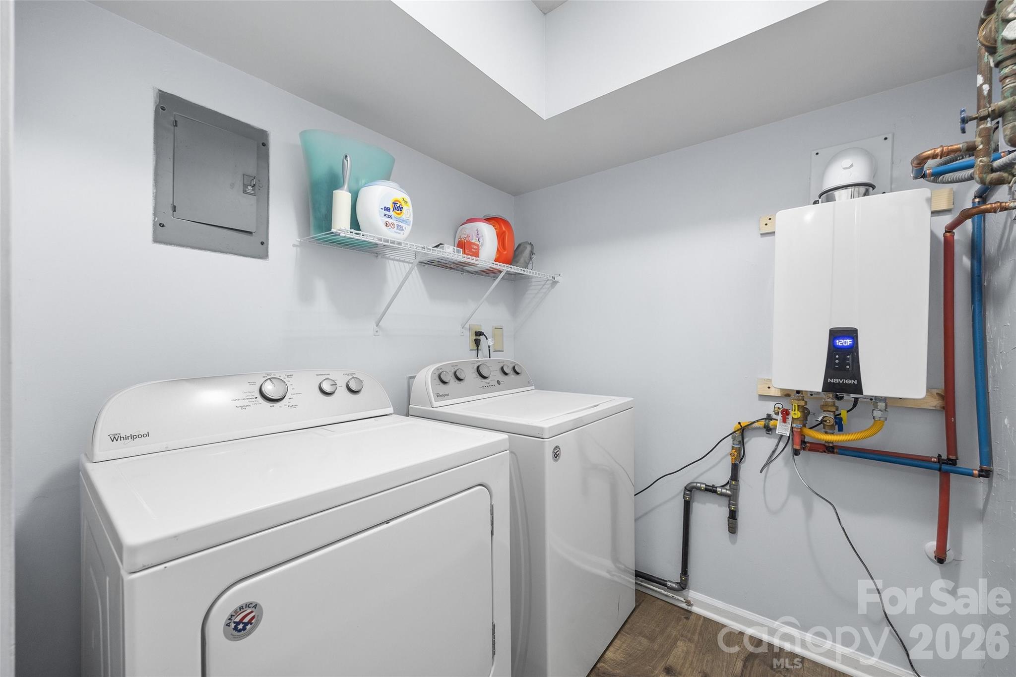 Tega Cay - Residential