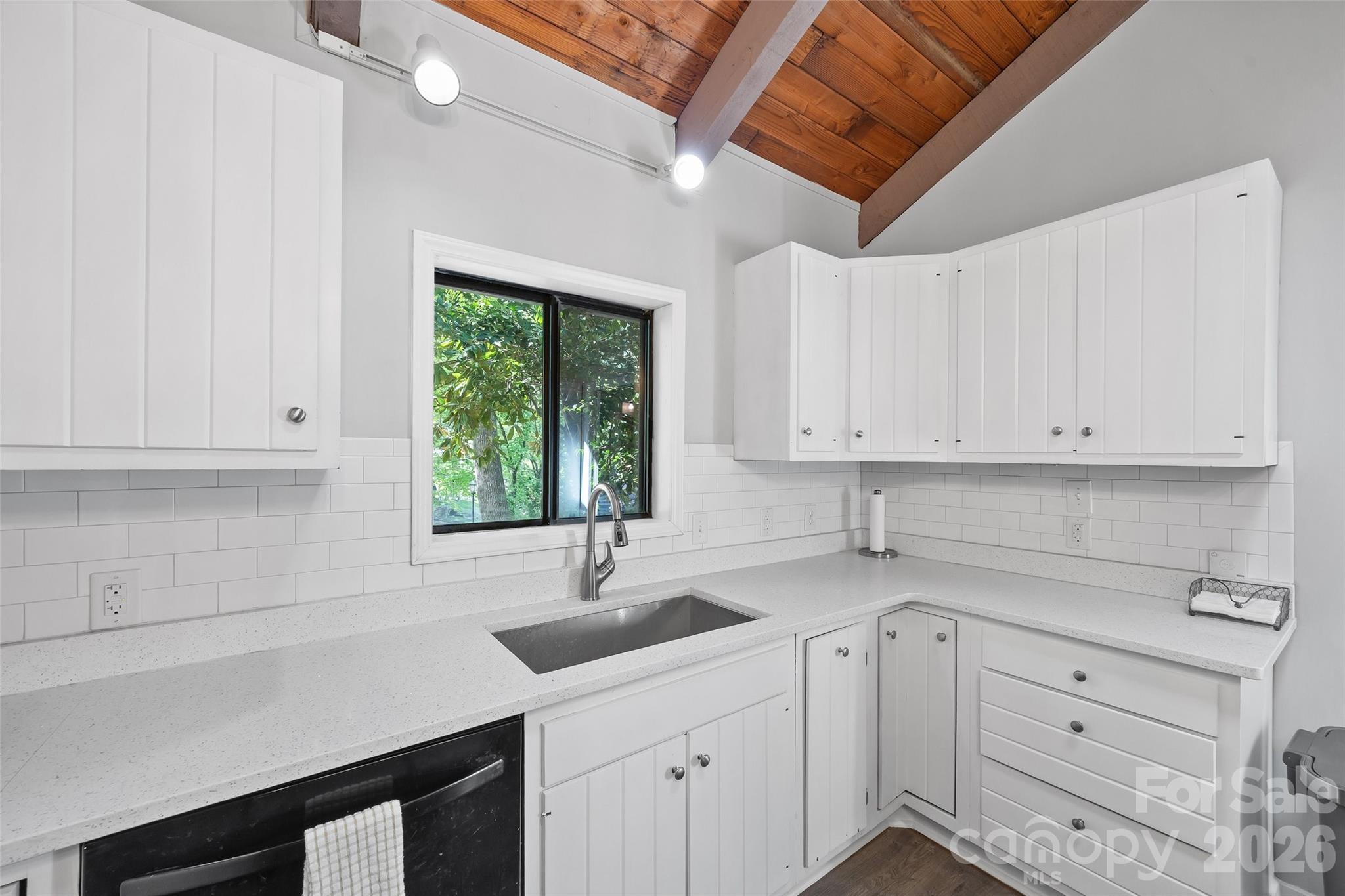 Tega Cay - Residential