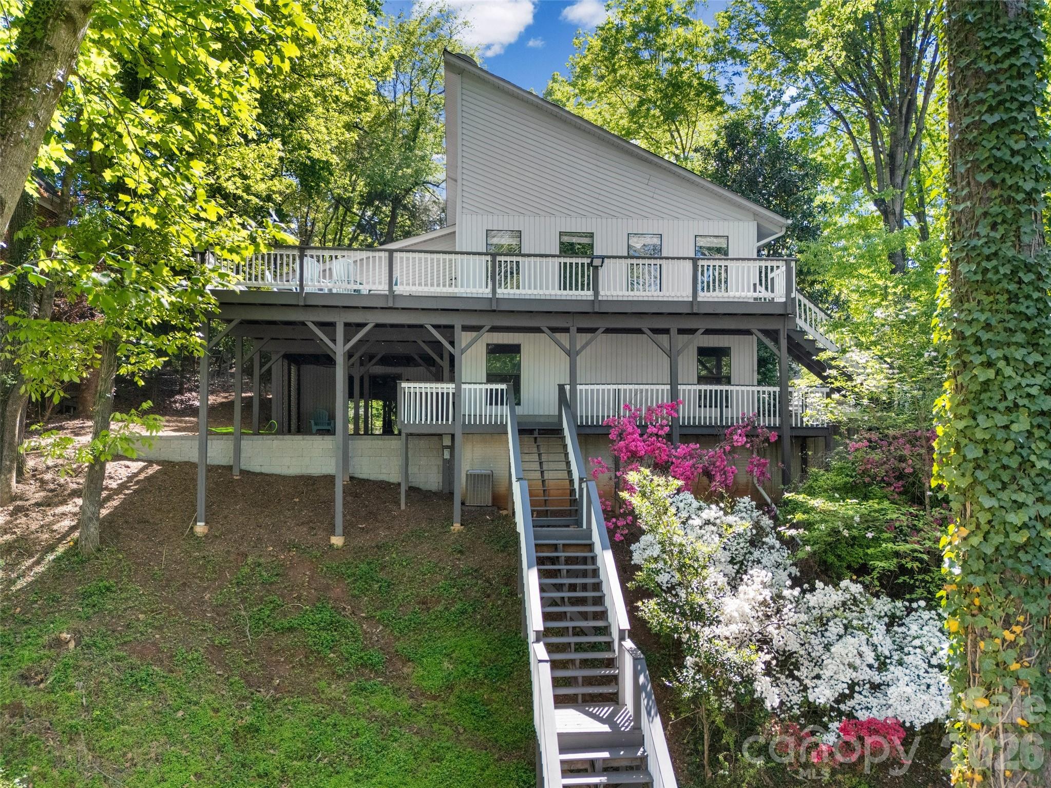 Tega Cay - Residential