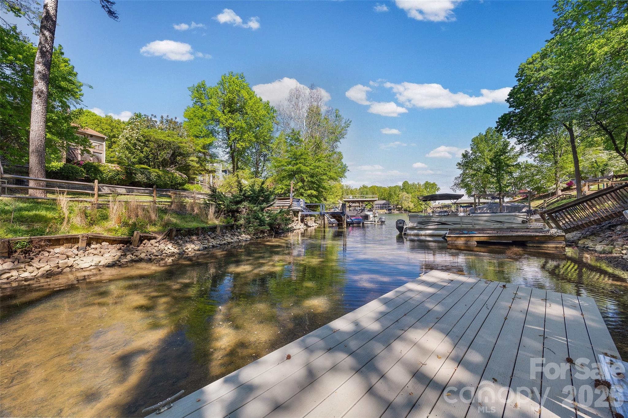 Tega Cay - Residential