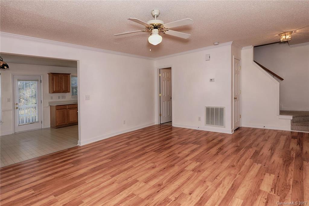 Raccoon Hollow - Residential