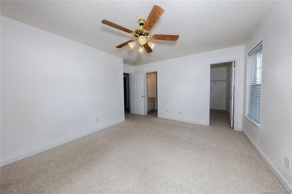 Raccoon Hollow - Residential