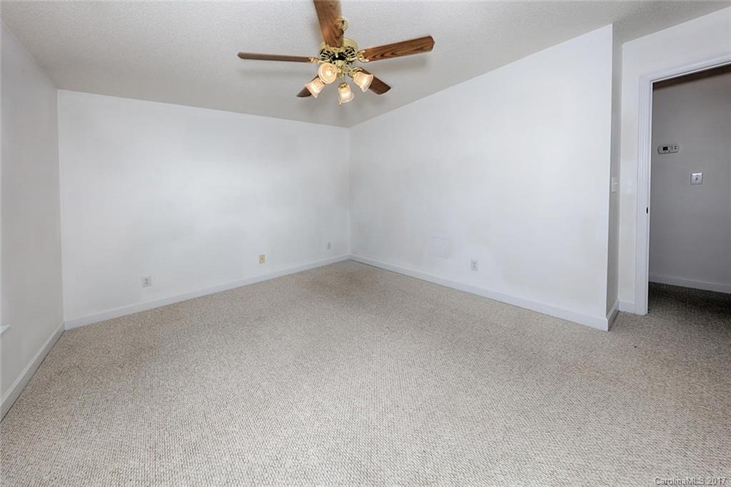 Raccoon Hollow - Residential