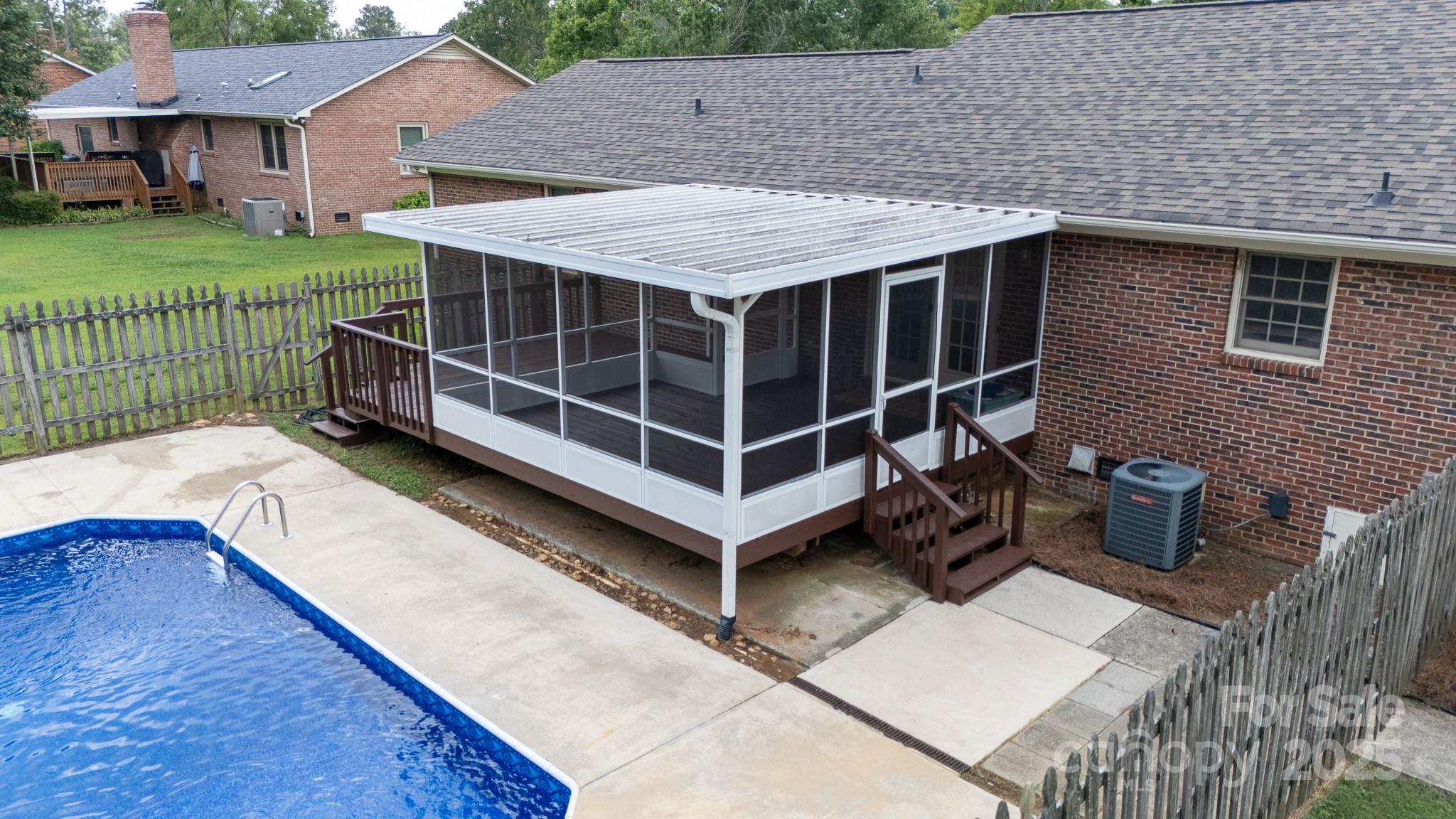 Quail Run - Residential